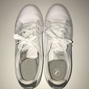 white puma shoes